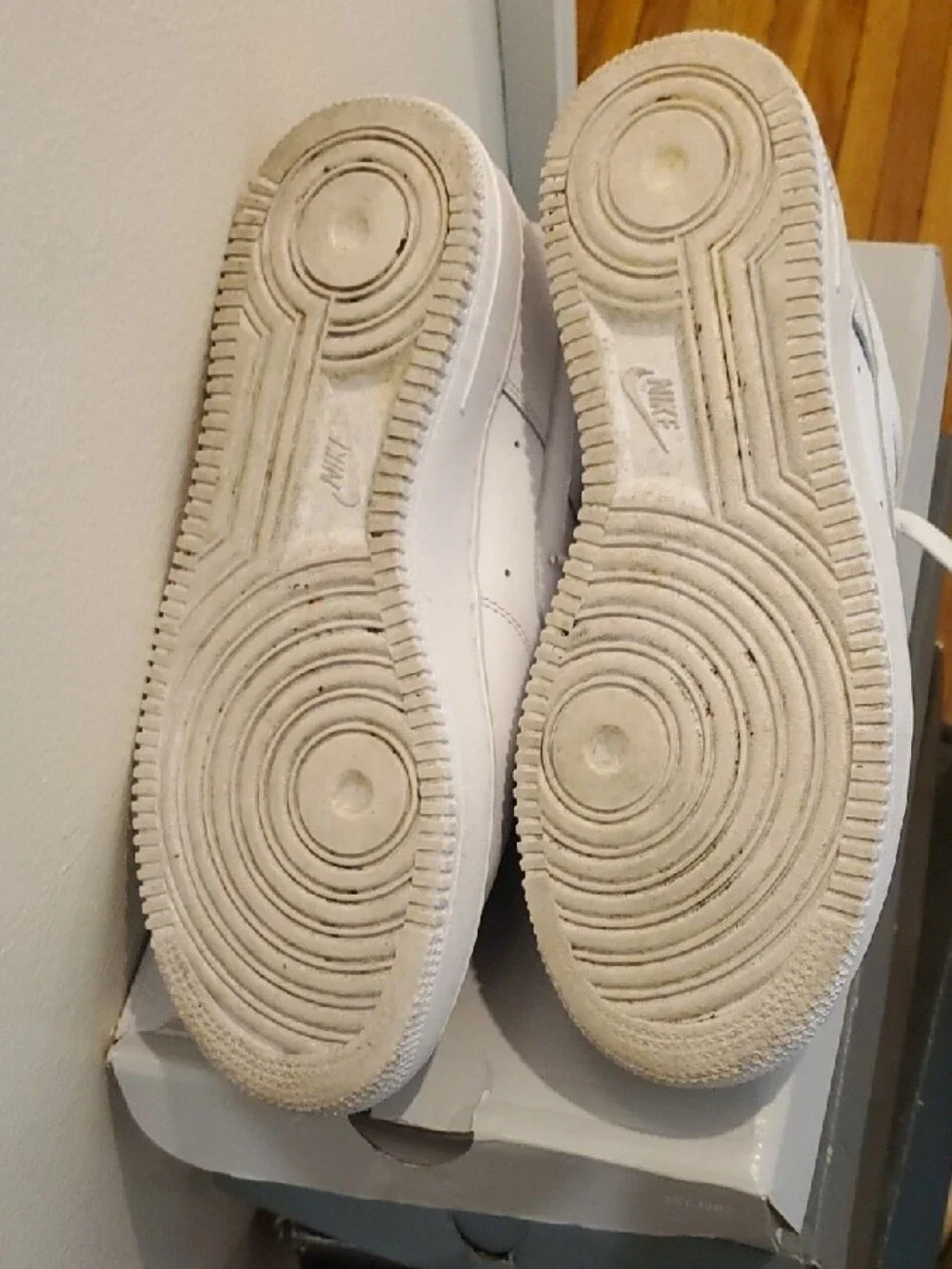 NIKE AIR FORCE 1 White Men's / UNISEX SNEAKERS